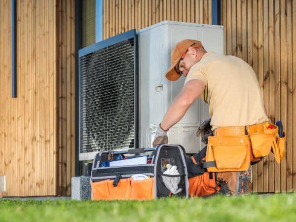 Installazione di pompa di calore impianto fotovoltaico